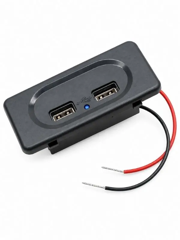 UCC-312 12V 24V Su Geçirmez Çift USB Araç Şarj Soketi Siyah 3.1A Panel Tipi