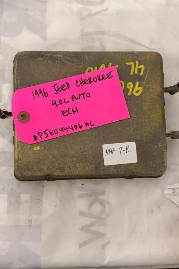95 96 Jeep Cherokee XJ 4.0 ECM ECU P56044406AC