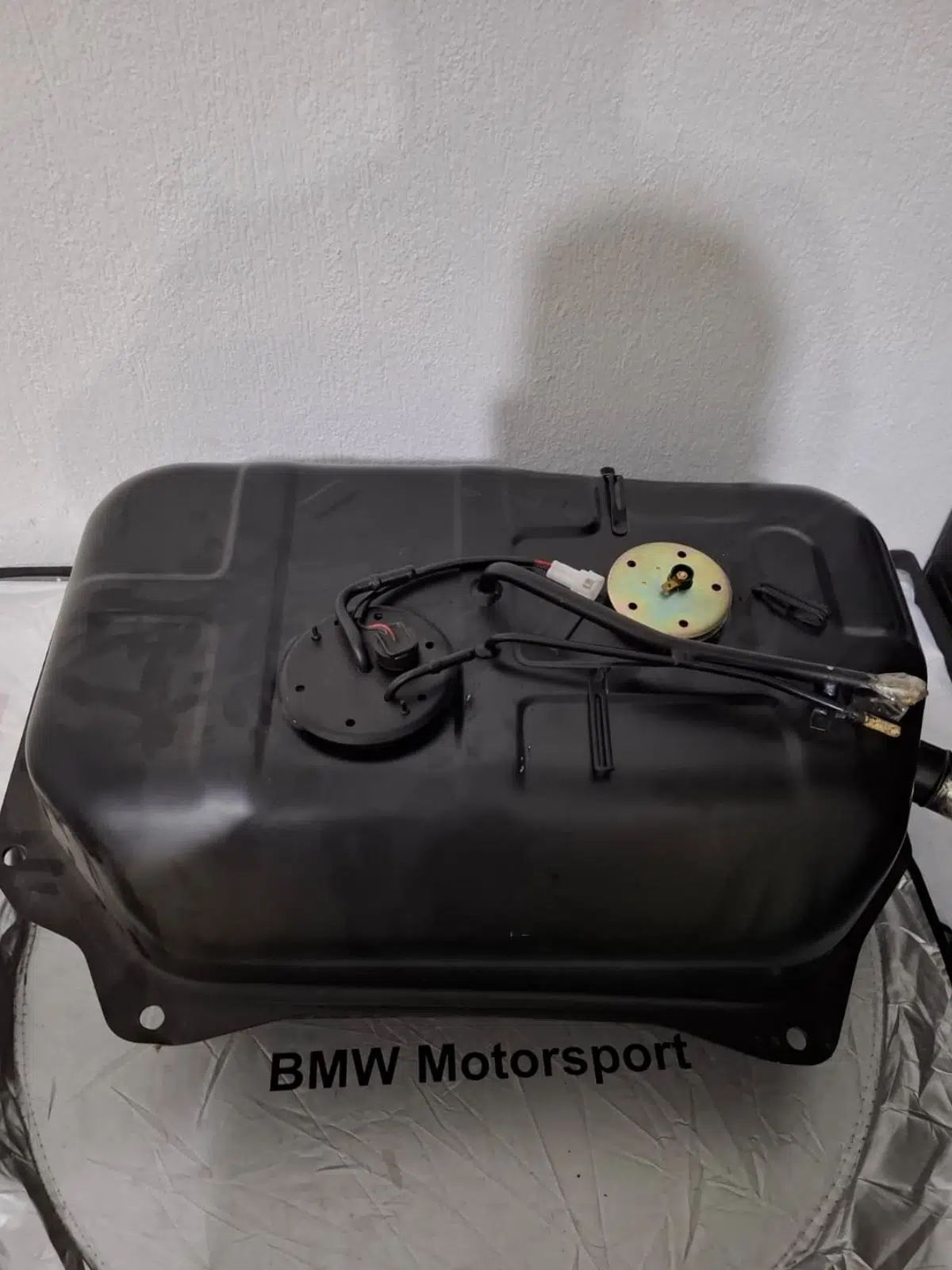 SUZUKI SJ 410 SAMURAI BENZİNLİ YAKIT DEPOSU VE HORTUM BORUSU